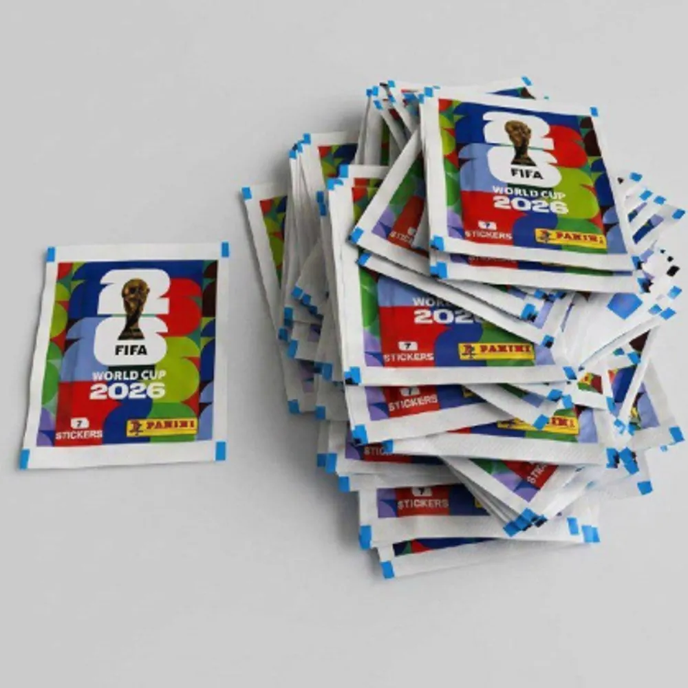 700 Figurinhas Panini da Copa do Mundo 2026 - 100 Envelopes com 7 Figurinhas Display